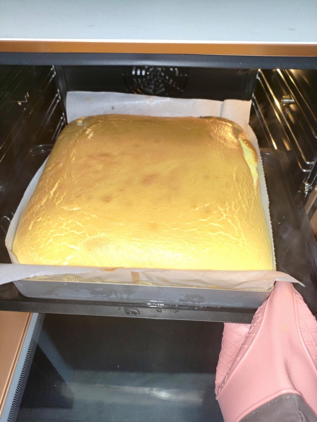 堪比柯基屁股
爆浆芝士🧀古早蛋糕