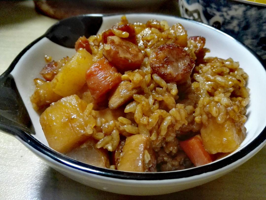 香肠焖饭的做法