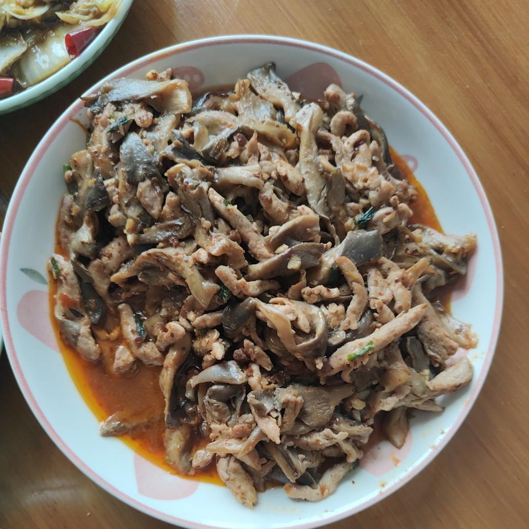 蘑菇炒肉