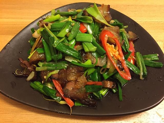 蒜苗炒酱肉的做法