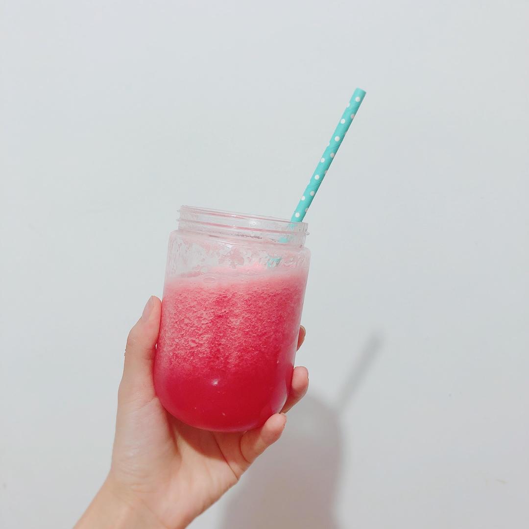 养乐多西瓜奶昔