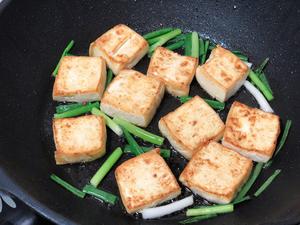 超级简单又好吃的锅塌豆腐，快手菜的做法 步骤6