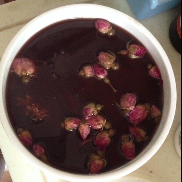 玫瑰香黑米红豆薏米粥的做法