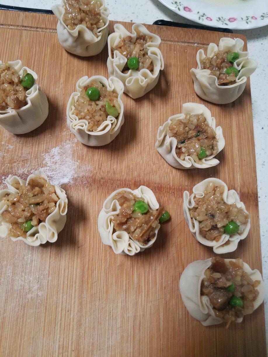 饺子皮咸蛋黄烧麦