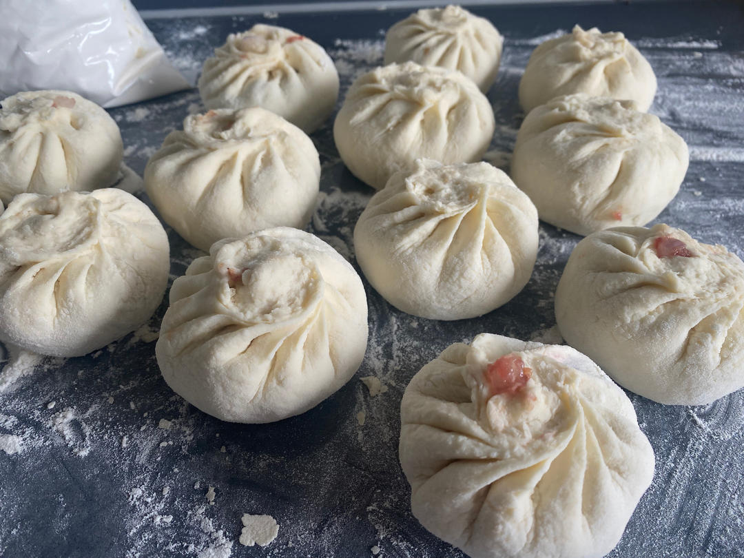 鲜美多汁的洋葱牛肉包子