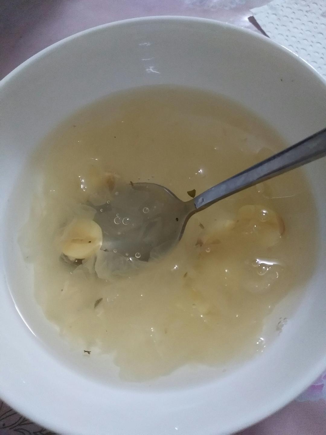 红枣银耳莲子羹