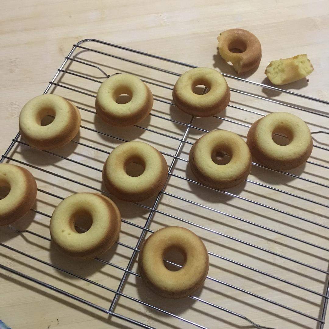 蛋糕甜甜圈