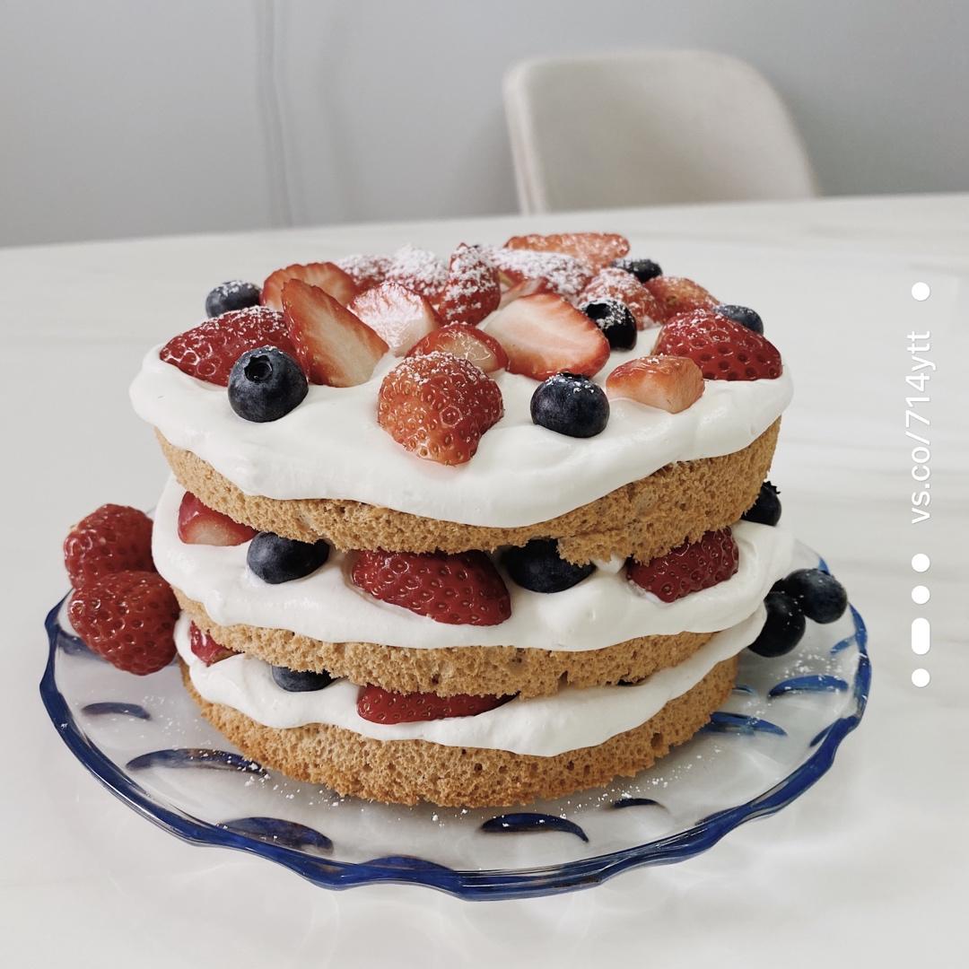 莓子红丝绒裸蛋糕❤