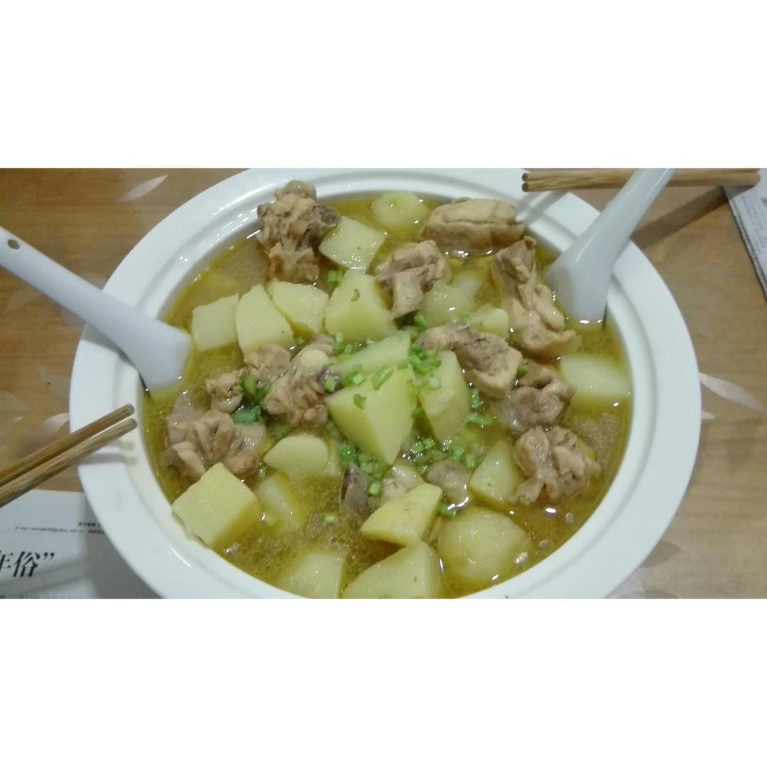 土豆炖鸡块