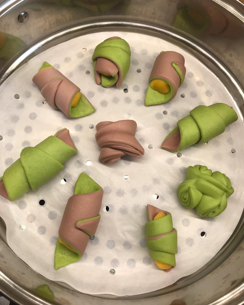 双色肠仔馒头卷