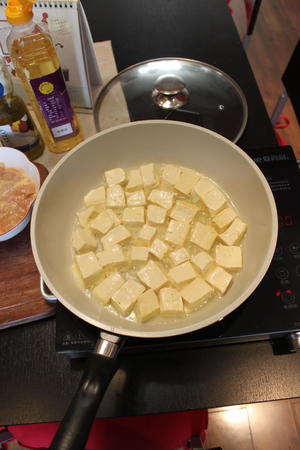 居家下饭菜--鸡丁烧豆腐的做法 步骤2