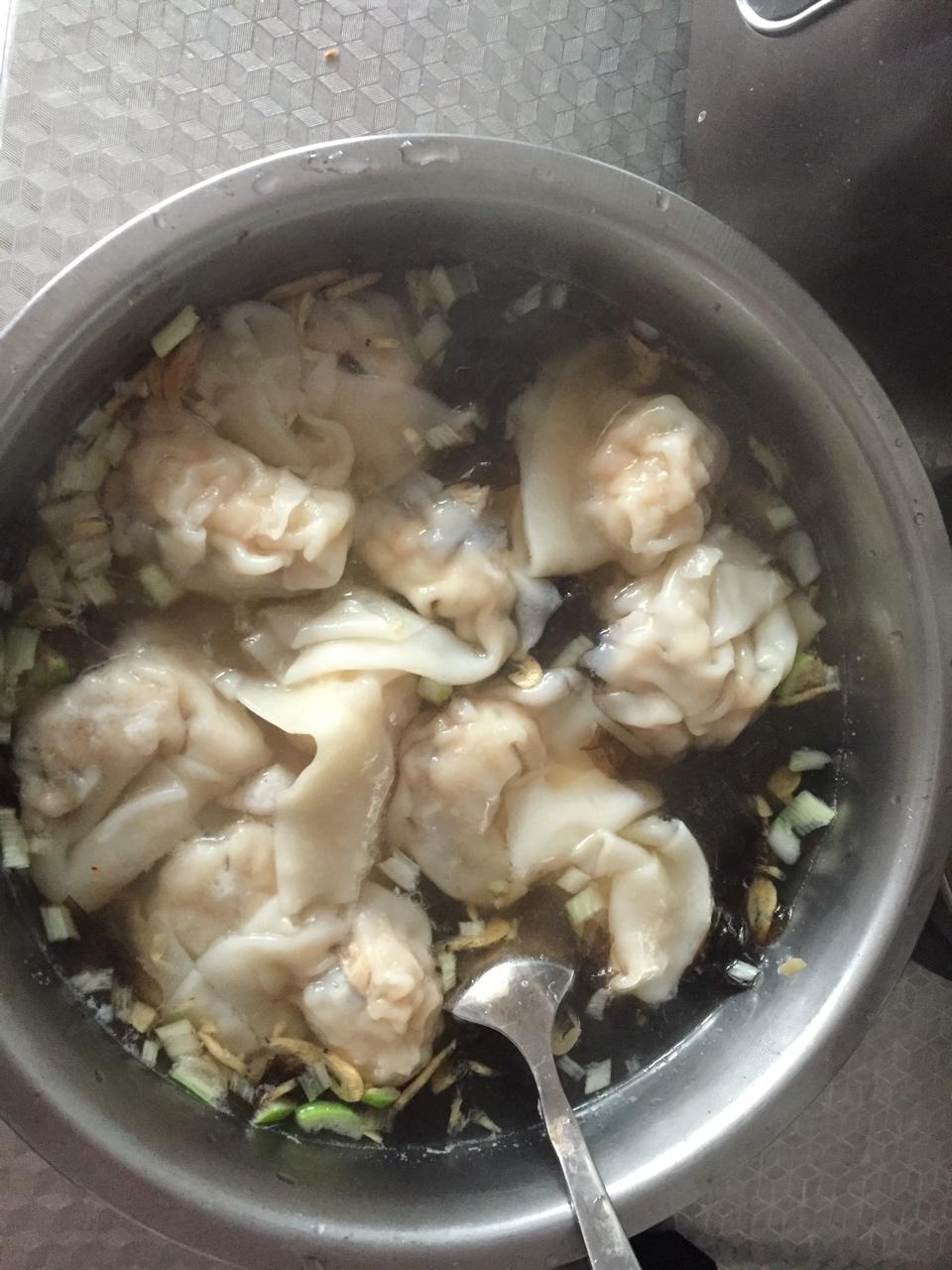 超鲜菌菇鸡肉大馄饨