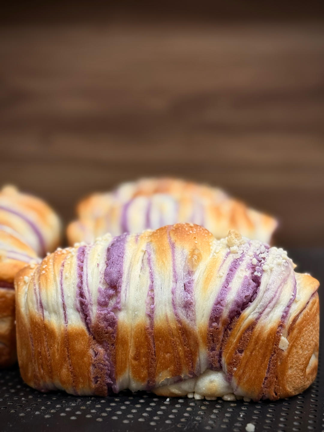 紫薯鲜奶手撕小吐司