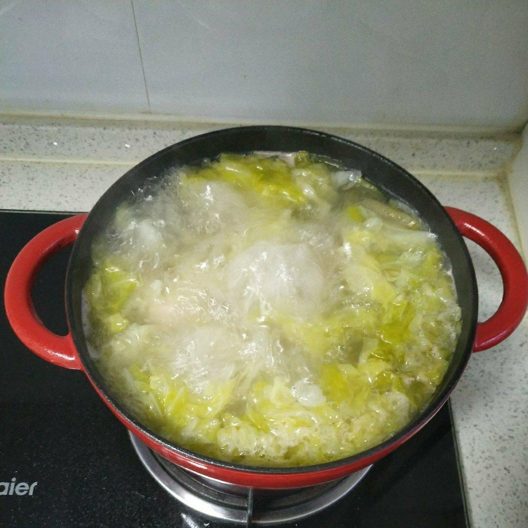 非常简单又美味的大骨头汤