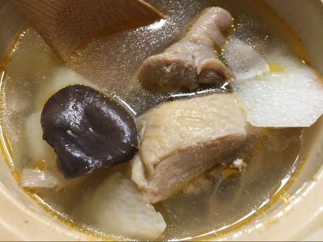 香菇炖鸡汤