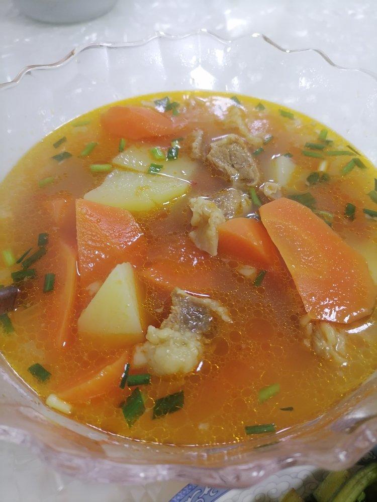 番茄土豆牛腩汤