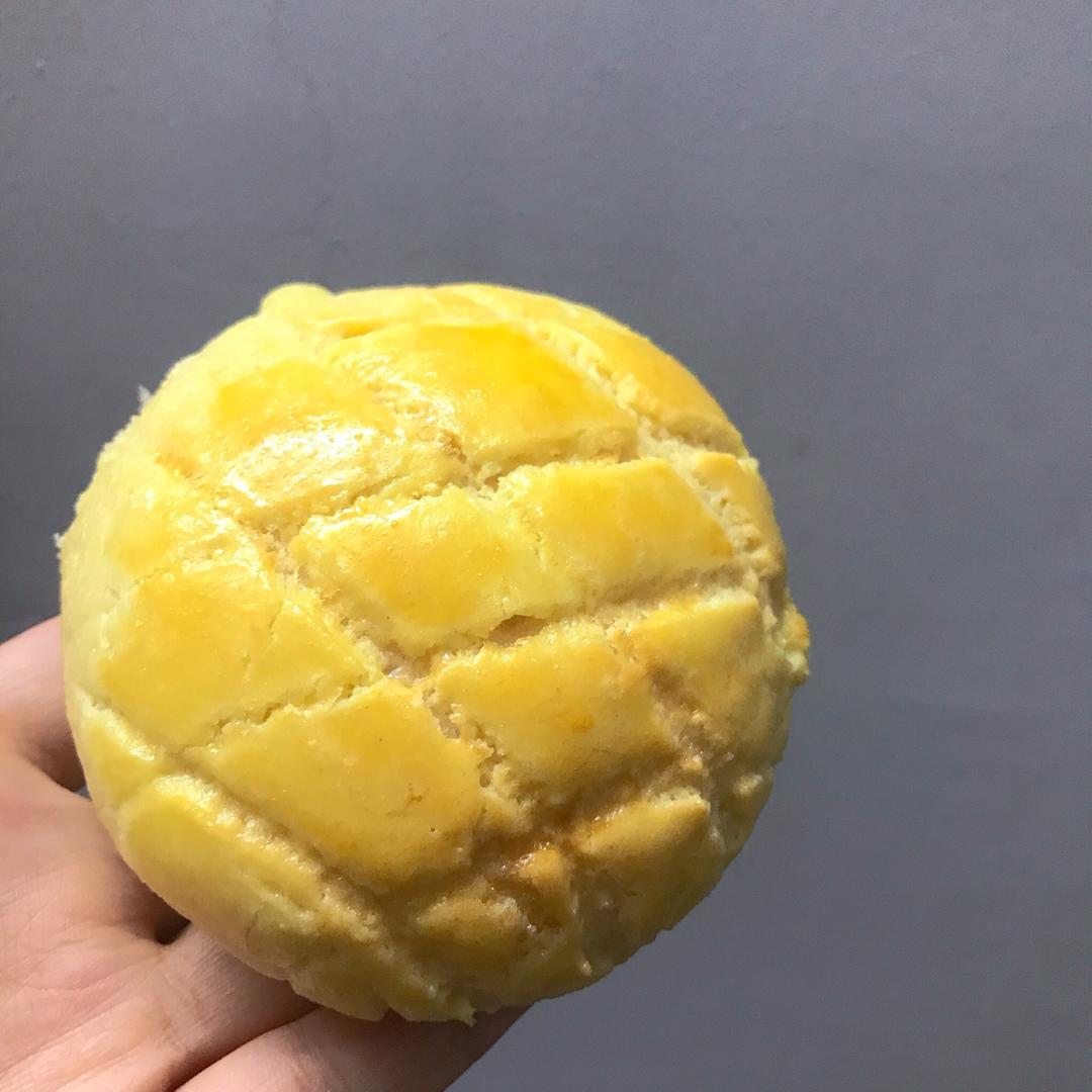 奶黄菠萝油