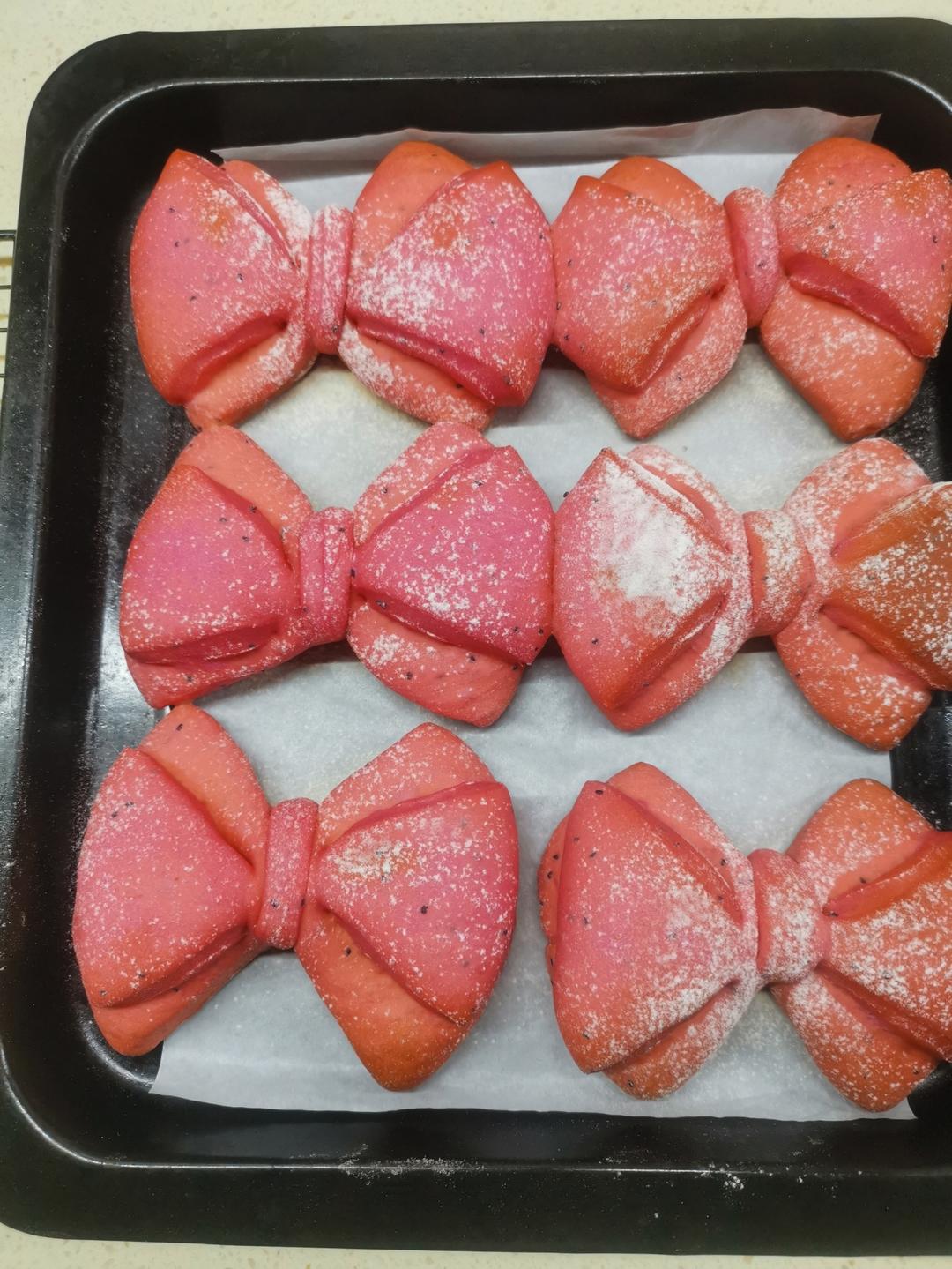 火龙果蝴蝶结面包（一次发酵）