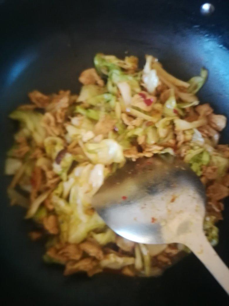 酱香干锅手撕包菜