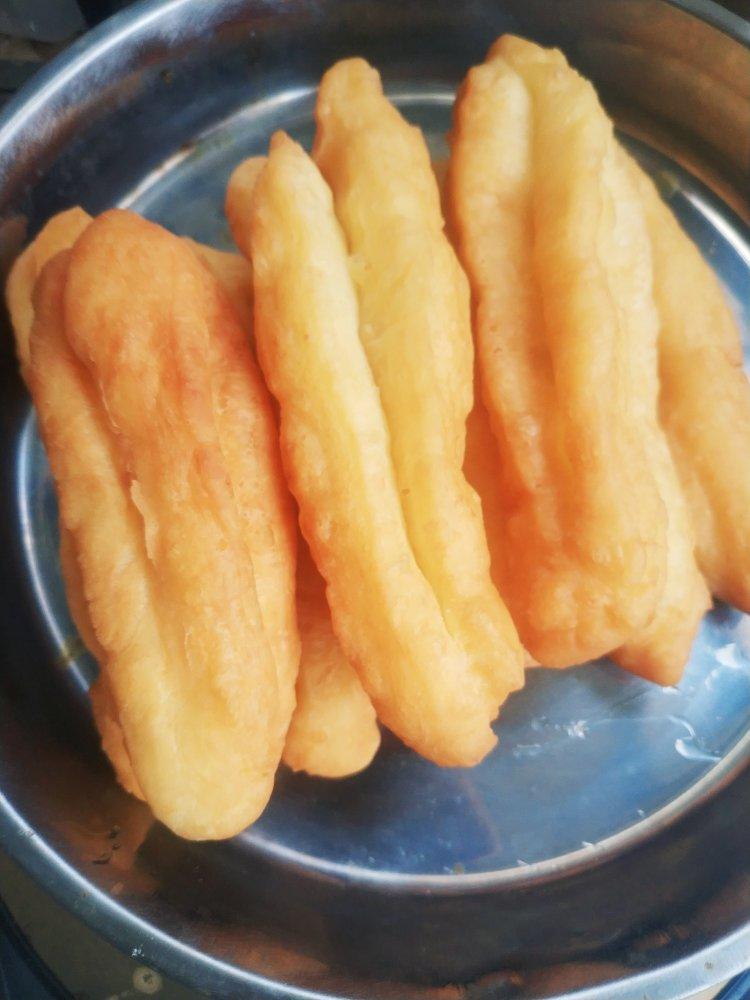 酥软小油条（早餐）