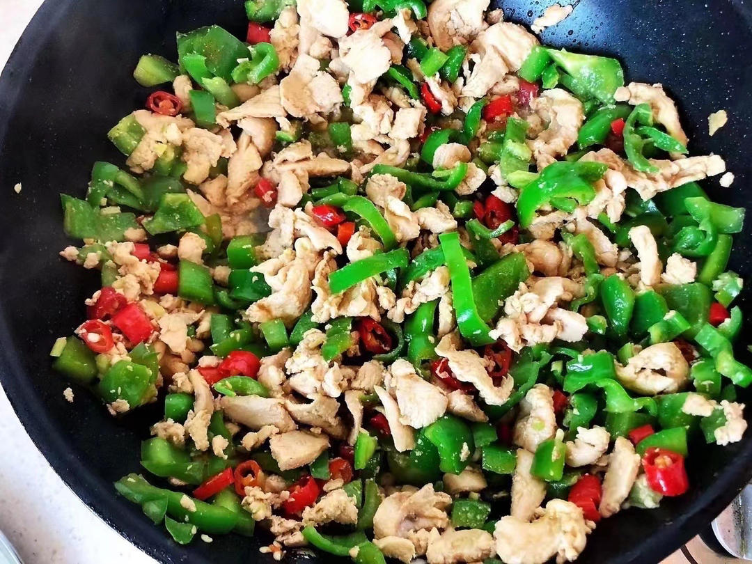 青红椒炒鸡胸肉