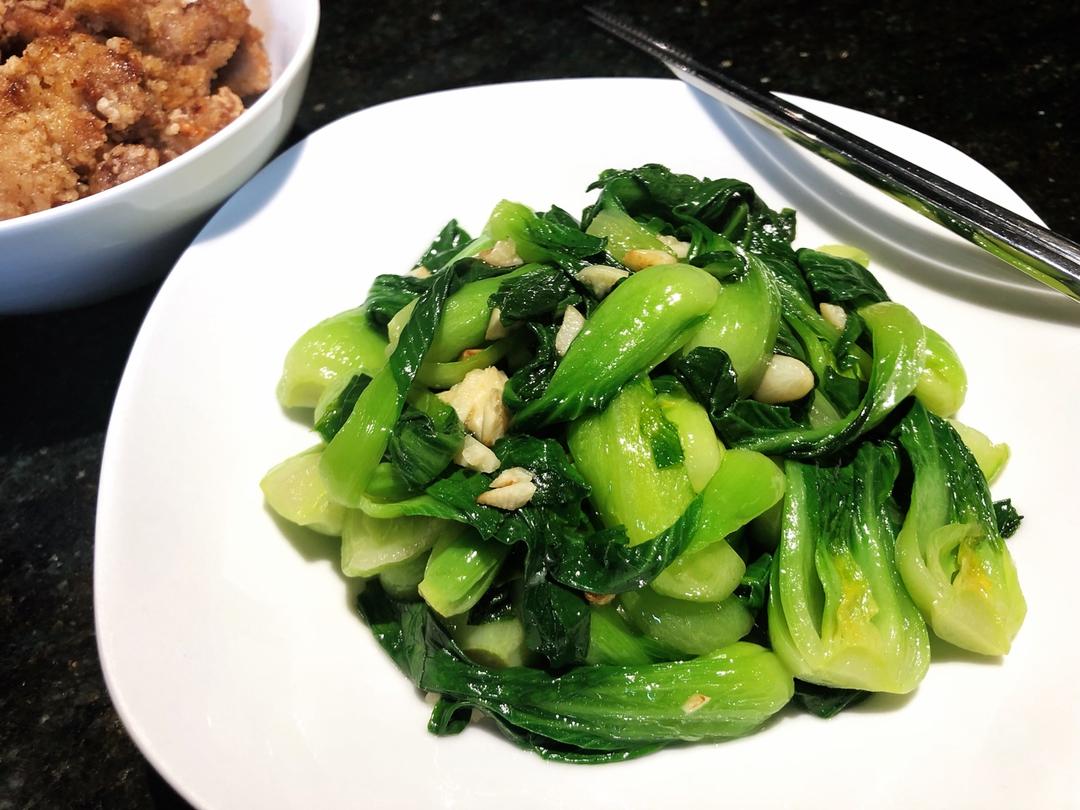 软糯可口的蒜蓉小青菜