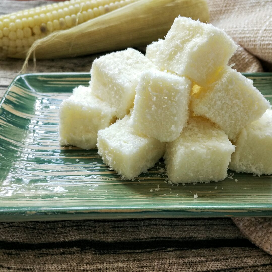 椰丝牛奶小方糕