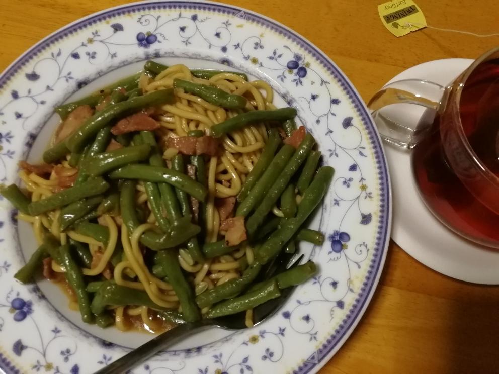 一人食：豆角焖面（培根版）