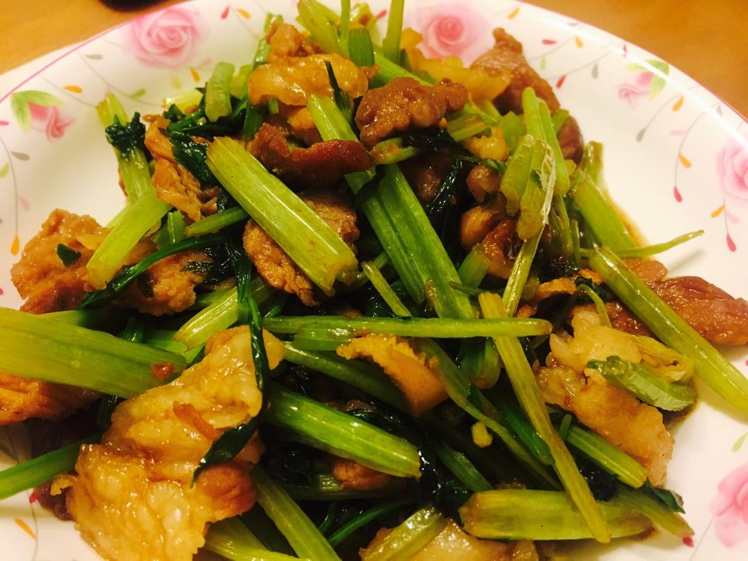 芹菜炒肉