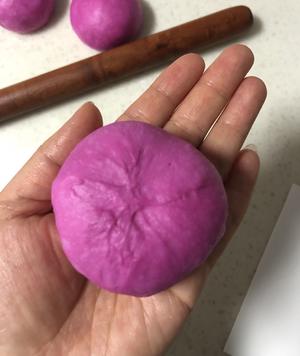 桃花朵朵开-火龙果椰蓉包的做法 步骤6