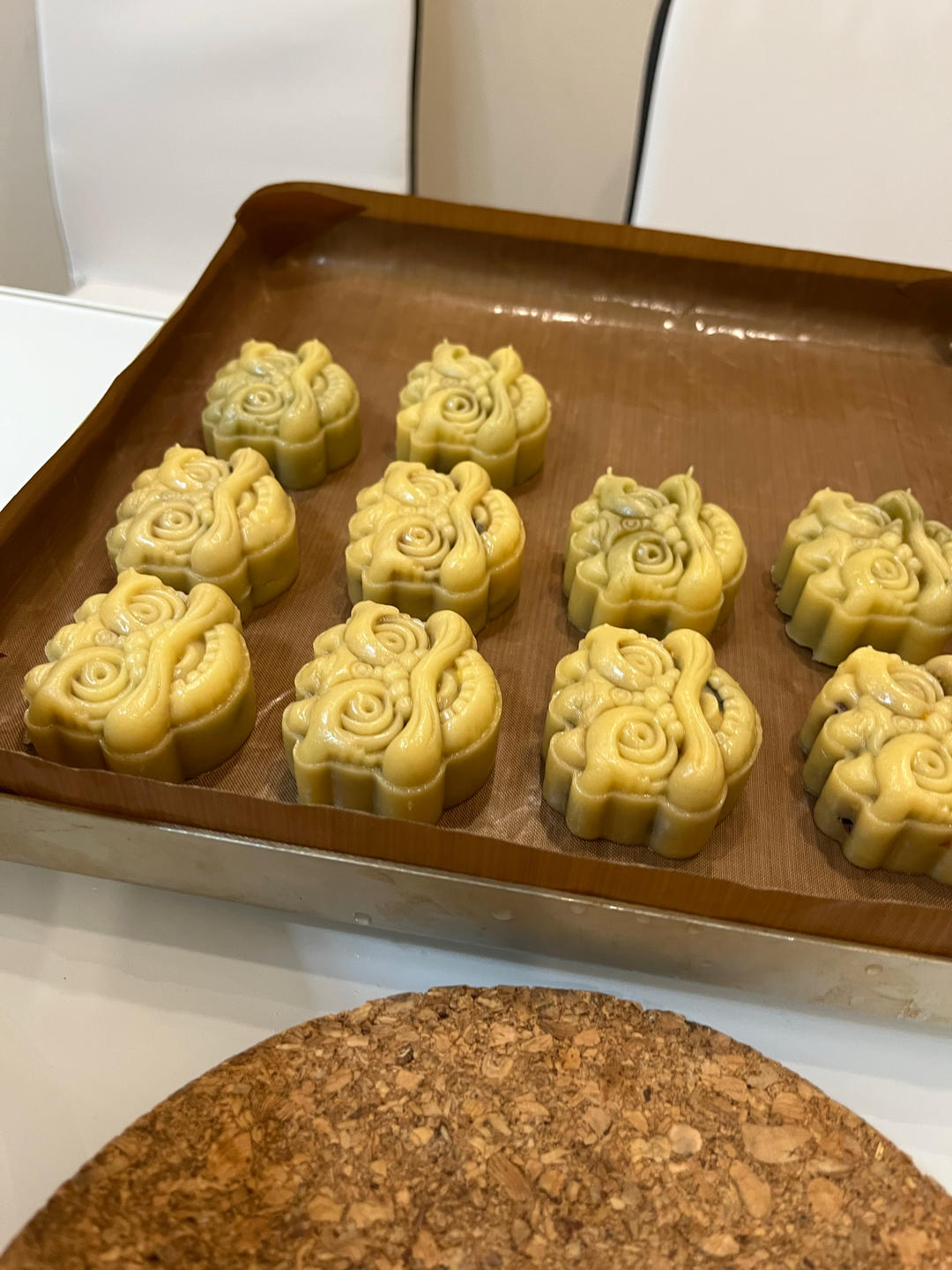 广式月饼—蛋黄莲蓉月饼