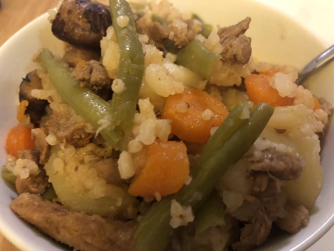 豆角香菇土豆焖饭