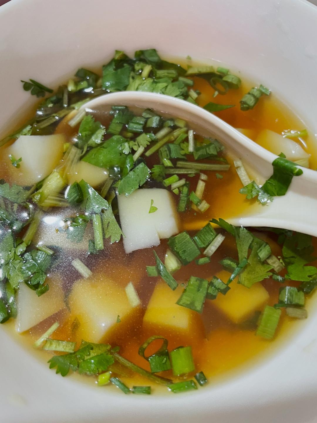 酸汤米豆腐（夏天必吃）