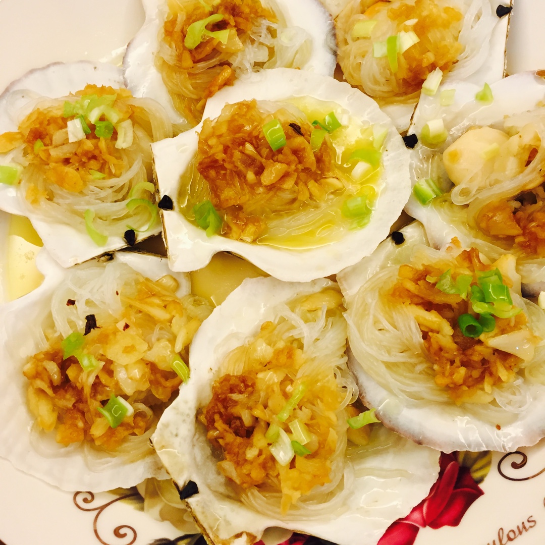蒜蓉粉丝蒸扇贝