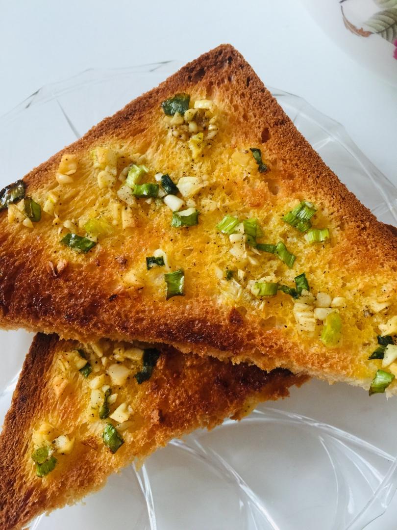 黄油蒜蓉烤土司