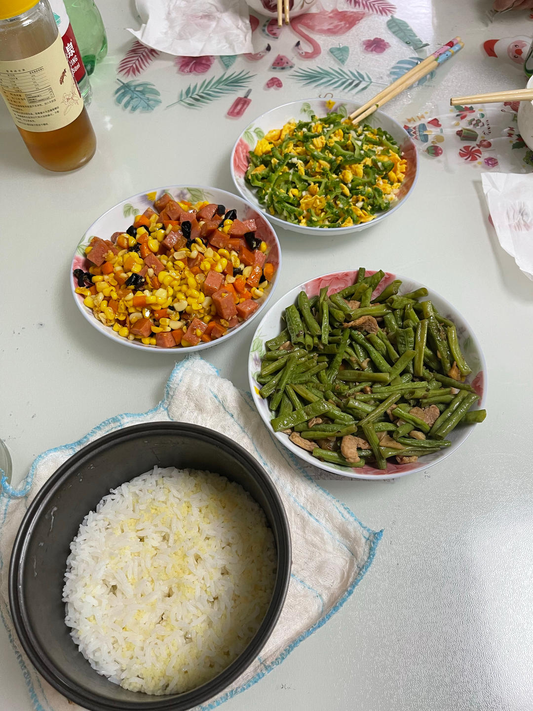 鱿鱼须酱炒蒜苔