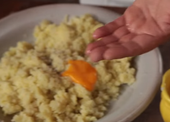 意式土豆團子【意大利老大爺方子】Gnocchi玉棋馬鈴薯團子的做法 步驟2