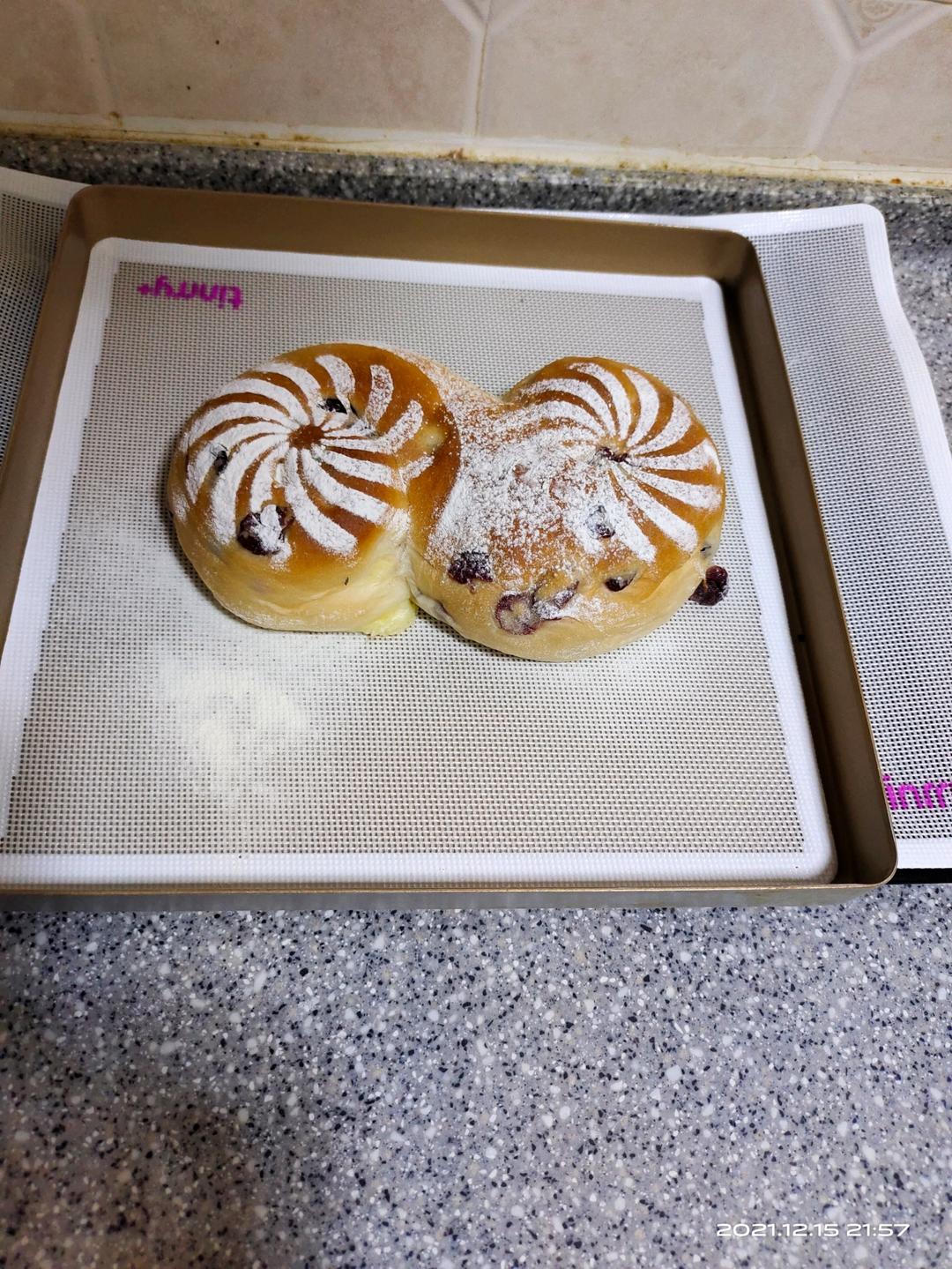 《Tinrry+》蔓越莓乳酪软欧（帅帅小厨）