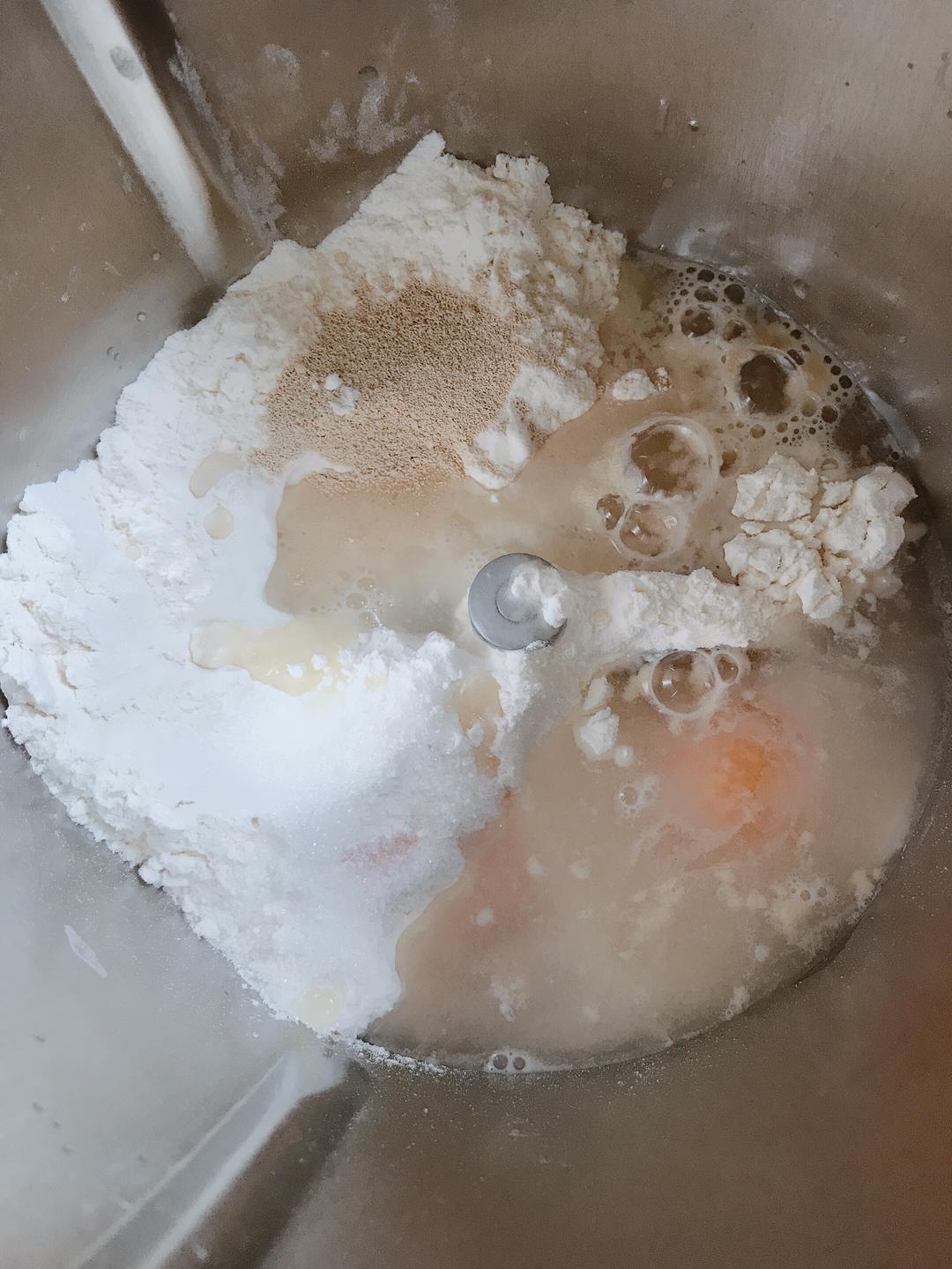 纯奶手撕吐司的做法 步骤1