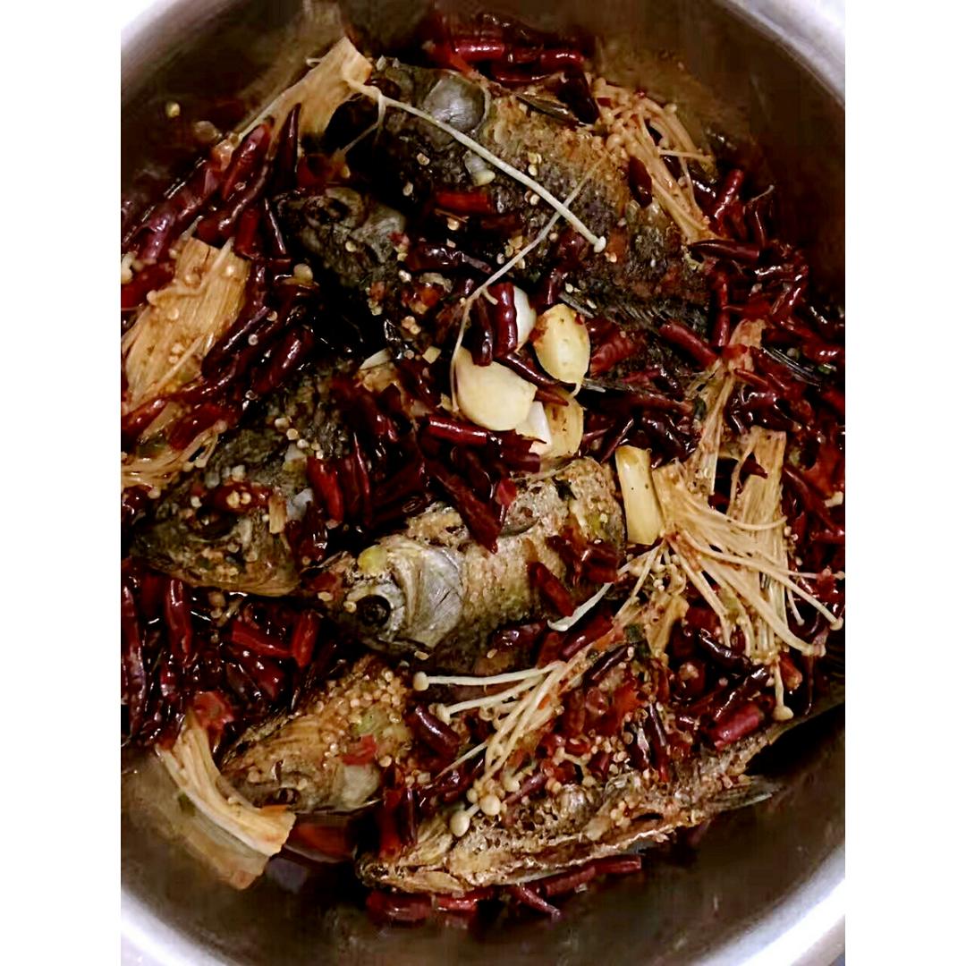 麻辣鲫鱼
