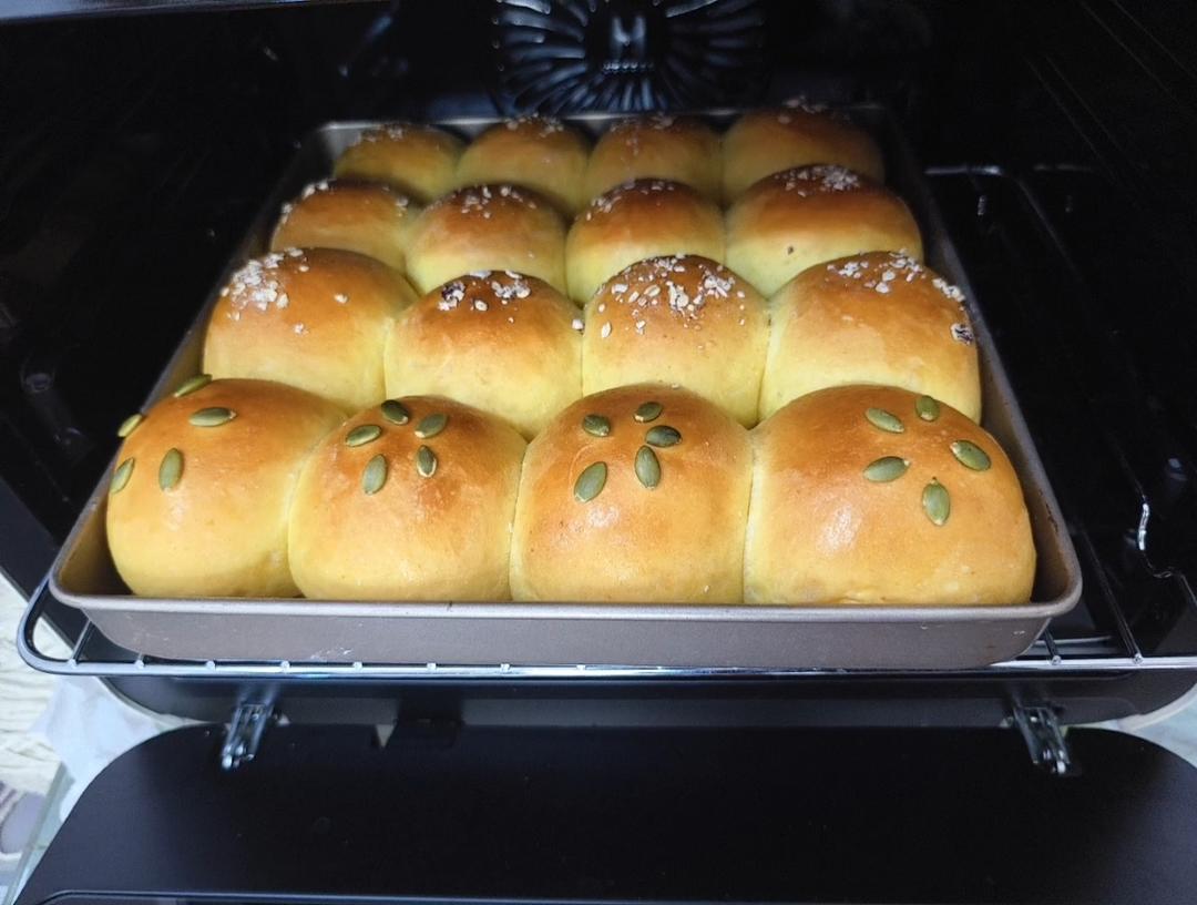 一次发酵南瓜小面包