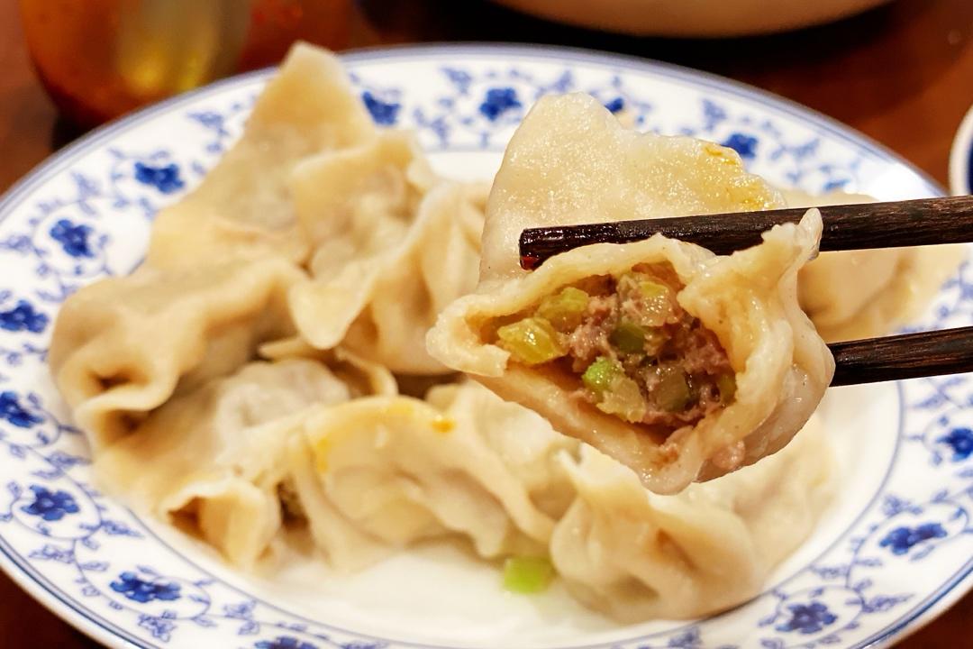 芹菜牛肉水饺
