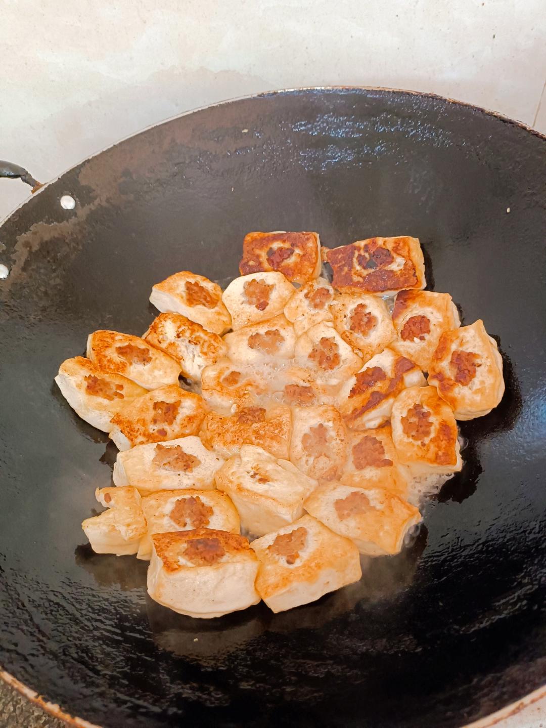 舌尖上的美食“酿豆腐”