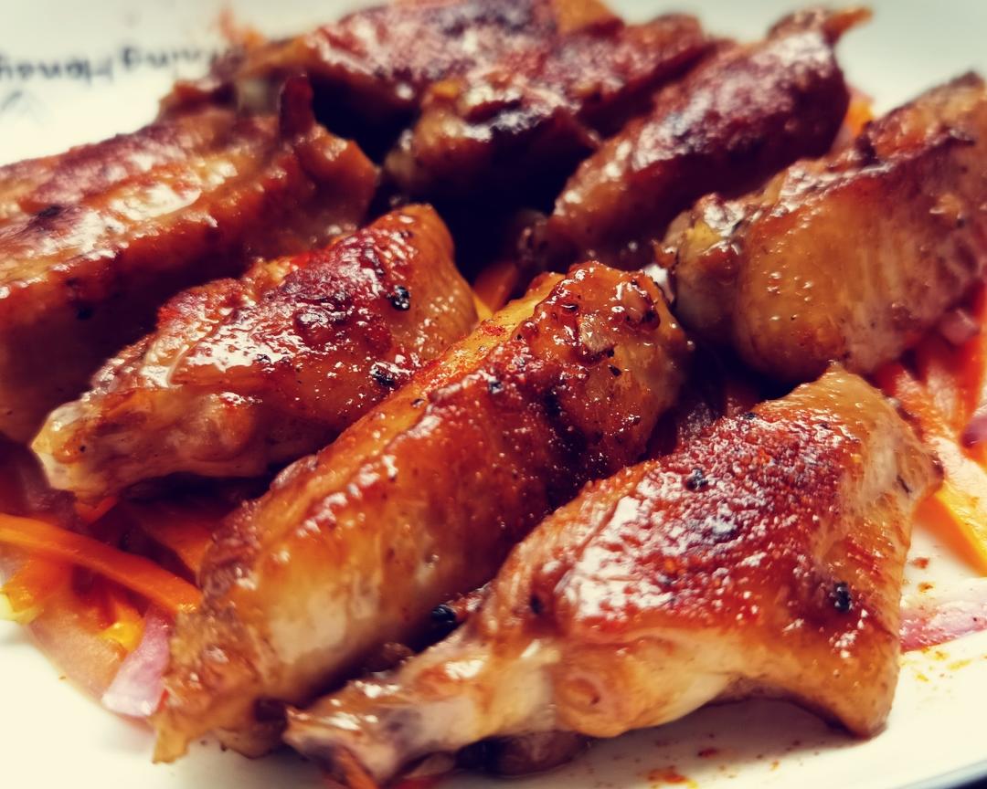 黑椒蒜香鸡翅的做法