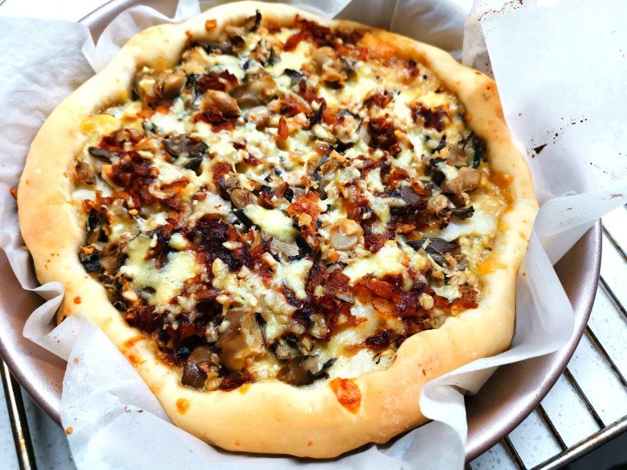 鲜虾蘑菇芝心披萨【像PizzaHut必胜客那样有芝心边哦～
