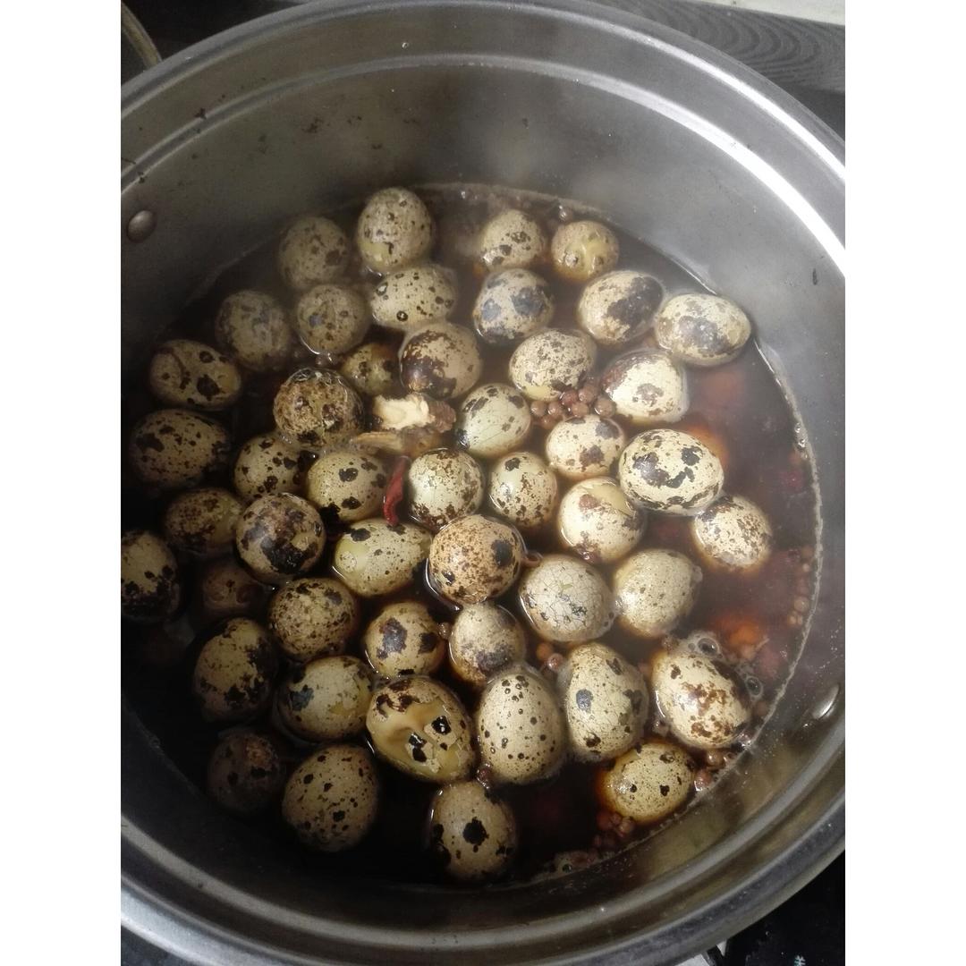 乡巴佬卤鹌鹑蛋