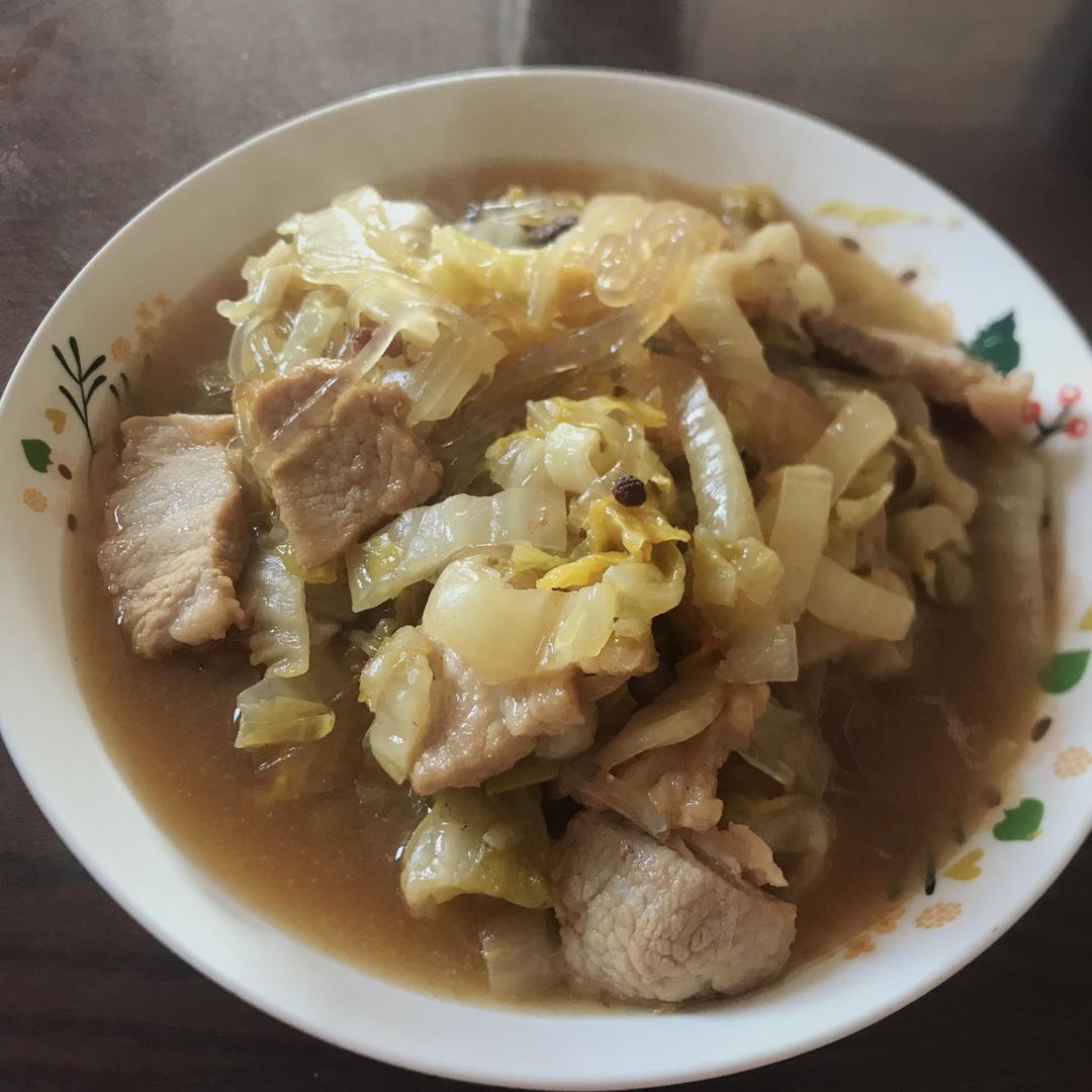 东北酸菜猪肉炖粉条