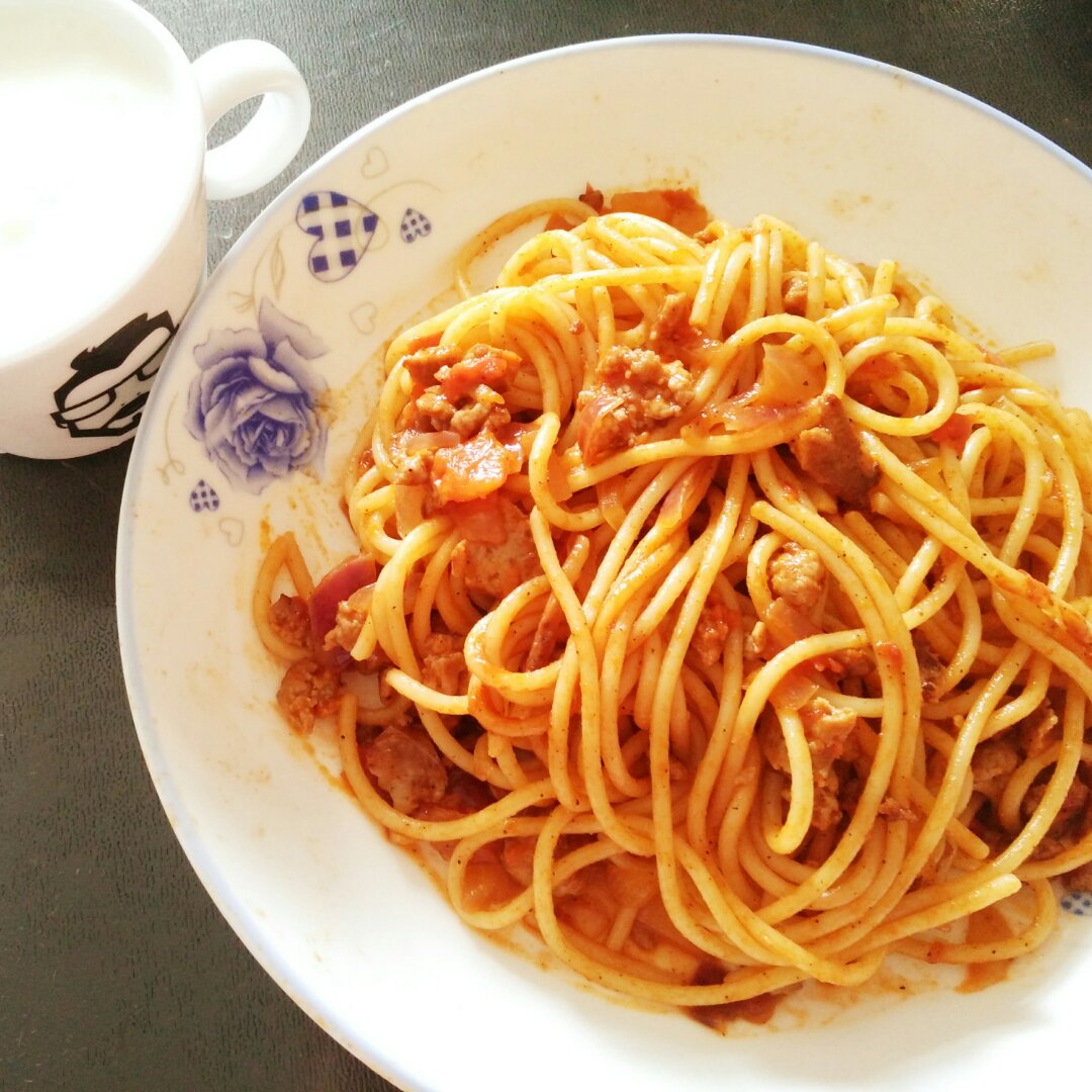 番茄肉酱意大利面