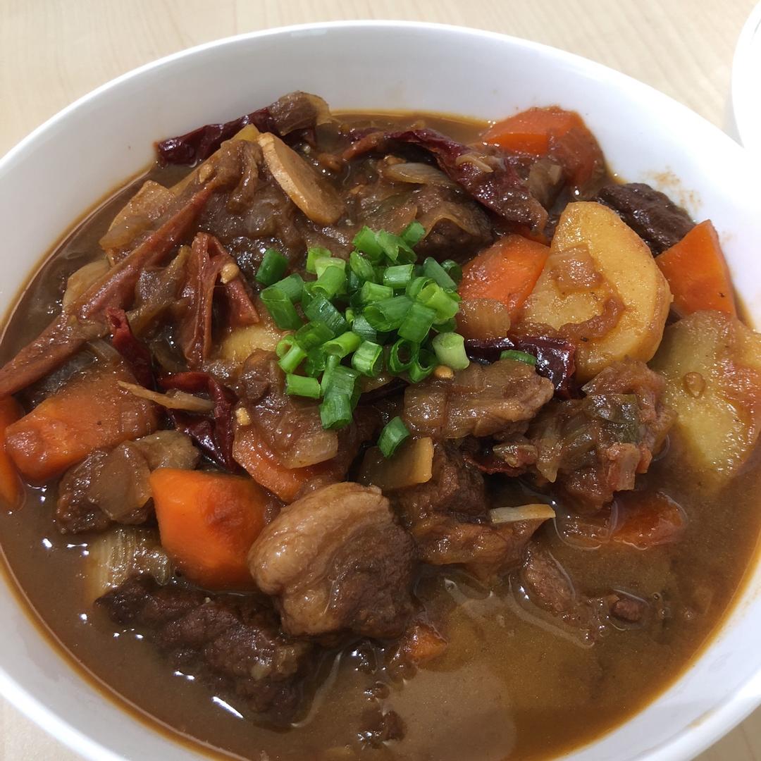 红烧牛肉土豆 （独家秘制）