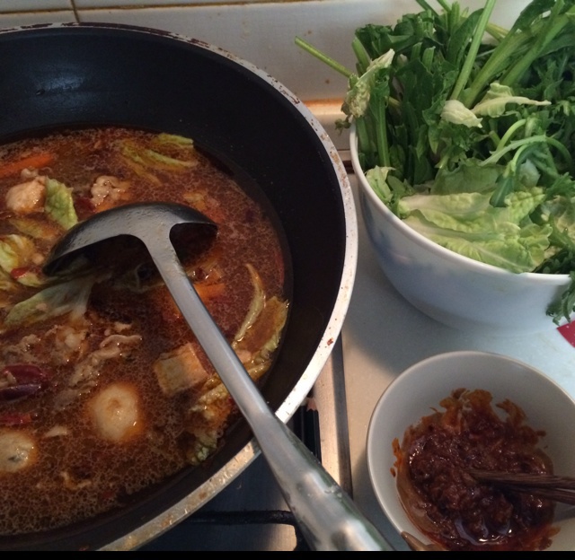 自制锅底版麻辣方便火锅